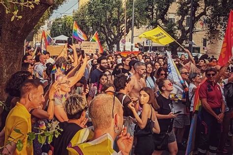 incontri gay siracusa|Club Gay a Siracusa